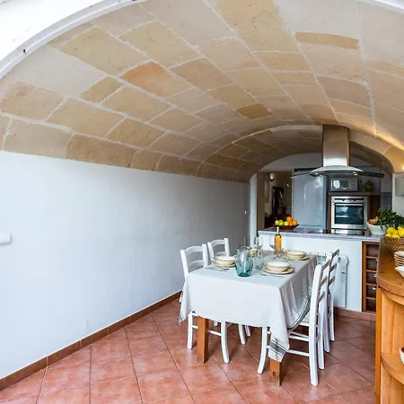 Curniola 21 * Ciutadella (Menorca)